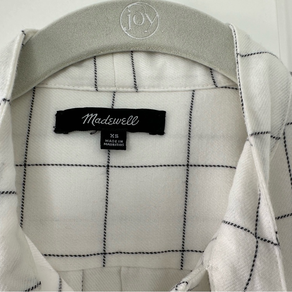Madewell button down - Picture 3 of 6